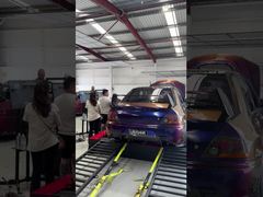 ऑस्ट्रेलिया 4WD वाहन डायनेमोमीटर मशीन काम कर रही है